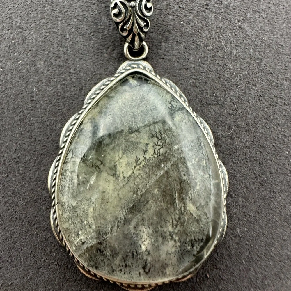 Dendritic Agate Teardrop Pendant in Silver 925 Setting on Silver 925 Chain - Picture 4 of 16